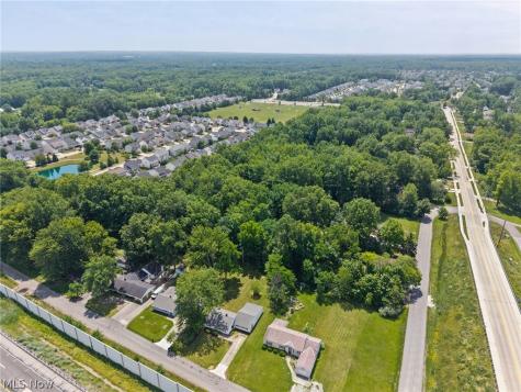 27111 Lynn Drive Olmsted Twp OH 44138