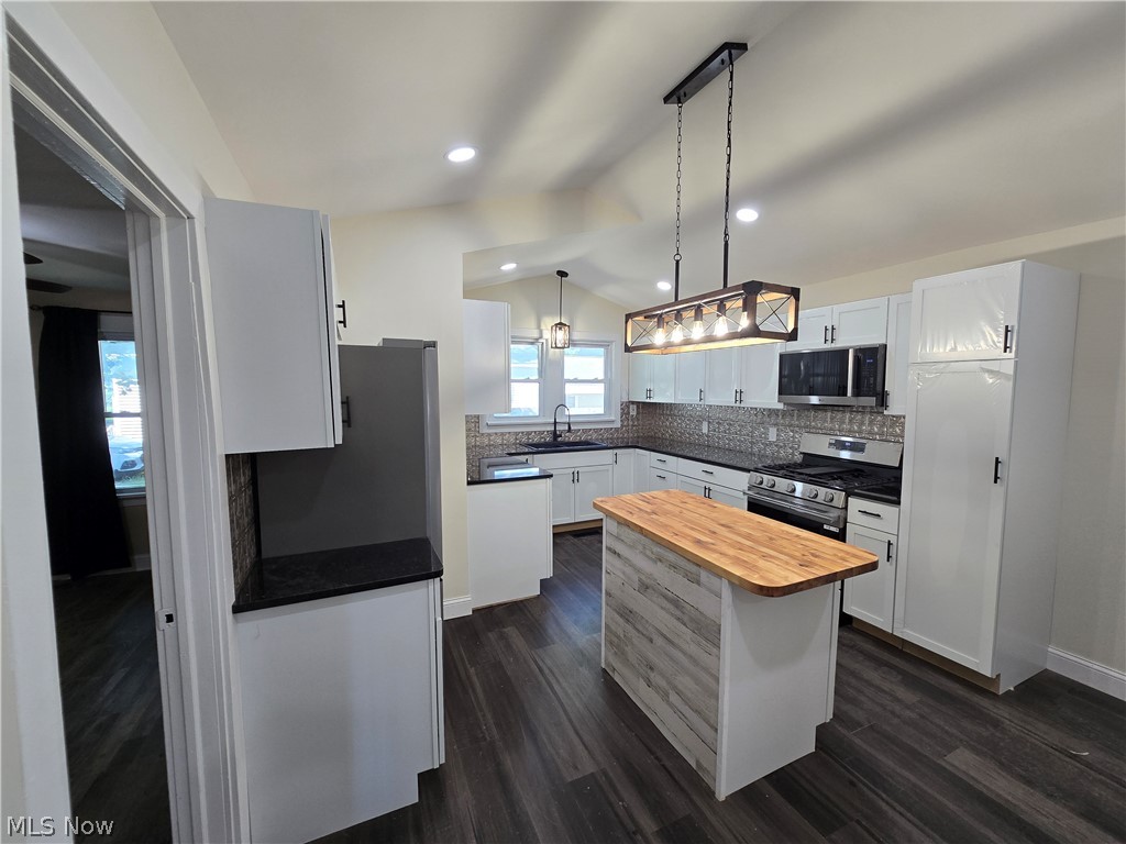 132 E Main Street South Amherst OH 44001