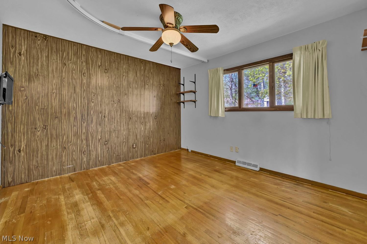 4330 E Wallings Road Broadview Heights OH 44147
