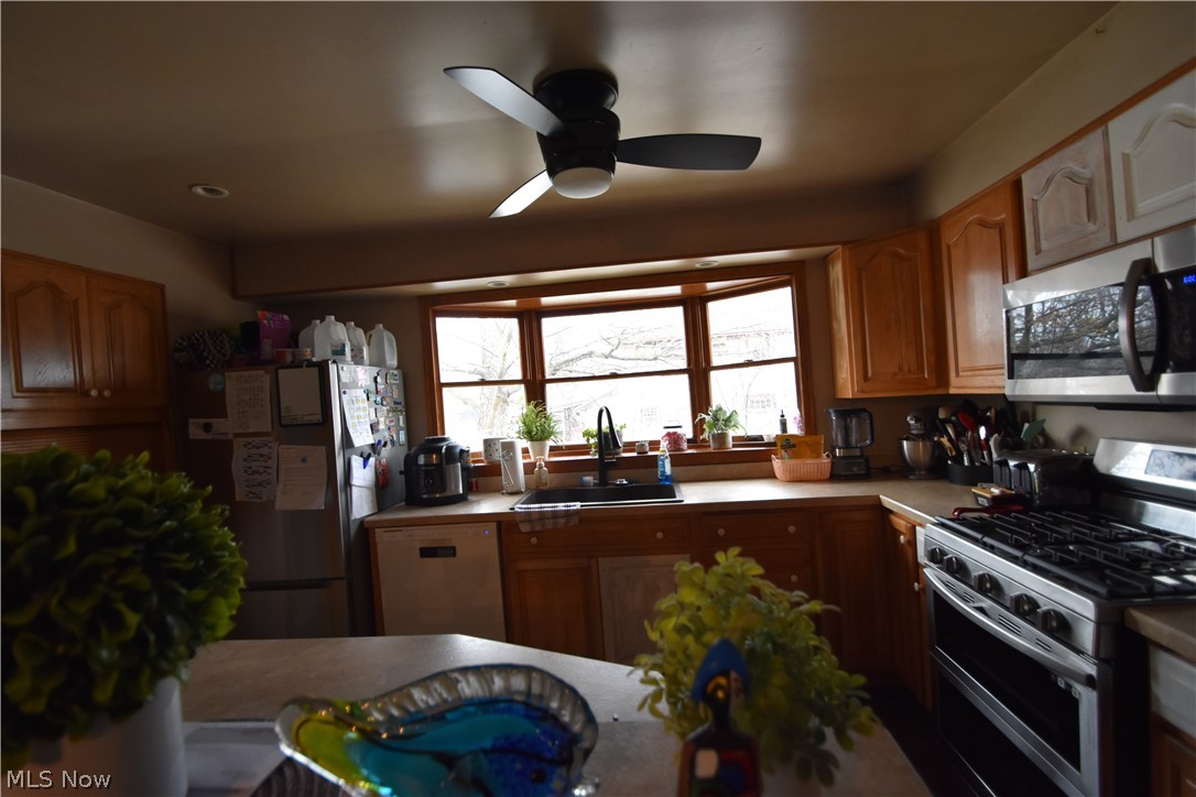 189 Center Street Struthers OH 44471