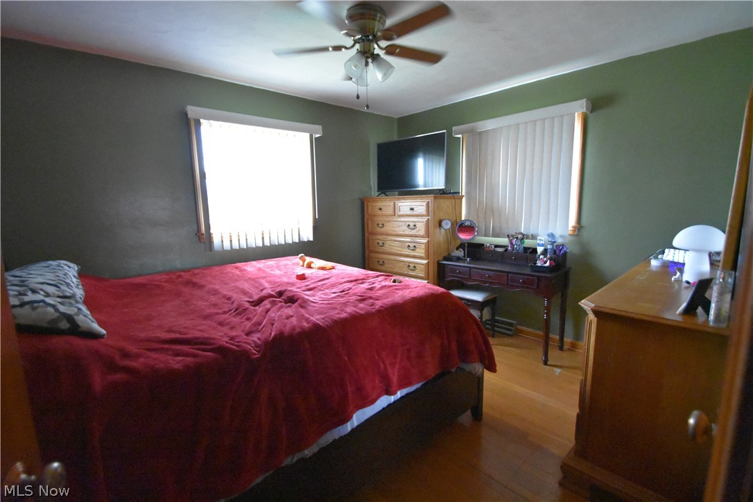 189 Center Street Struthers OH 44471