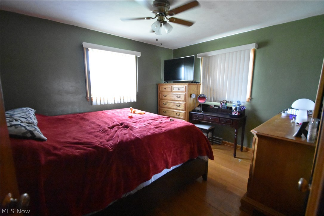 189 Center Street Struthers OH 44471