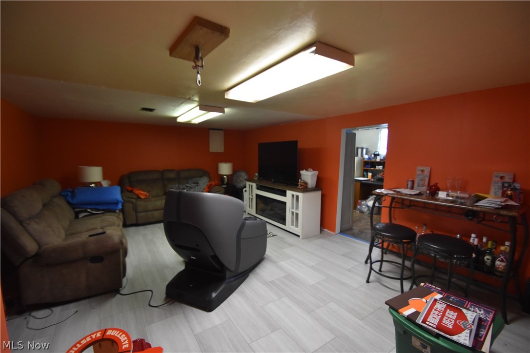 189 Center Street Struthers OH 44471