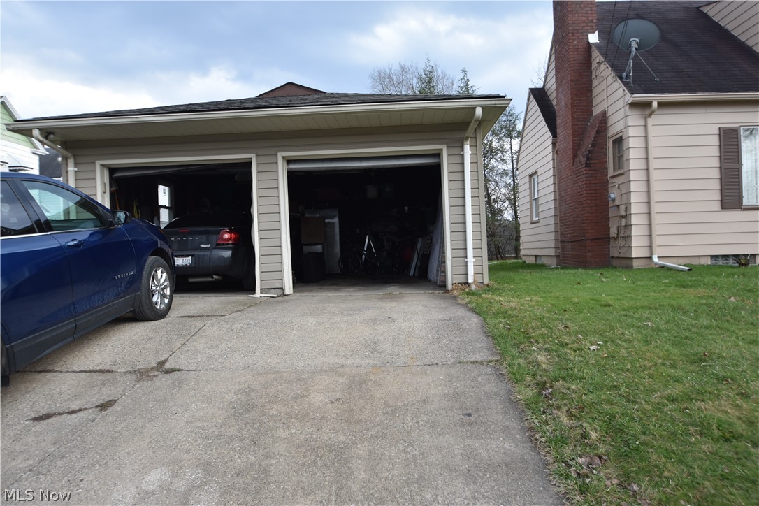 189 Center Street Struthers OH 44471