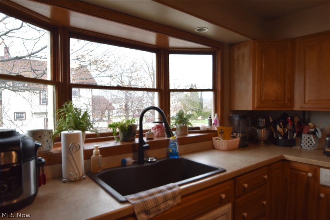 189 Center Street Struthers OH 44471