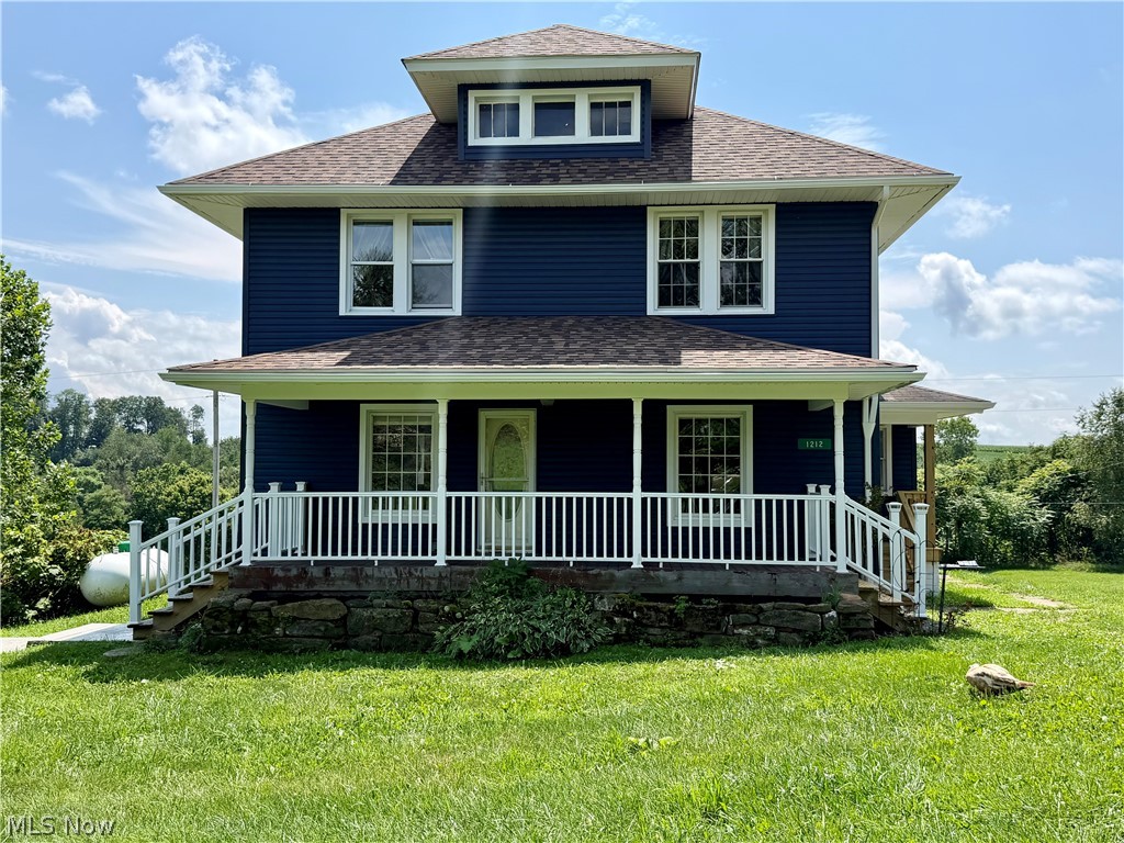 1212 Moccasin Road NE Carrollton OH 44615