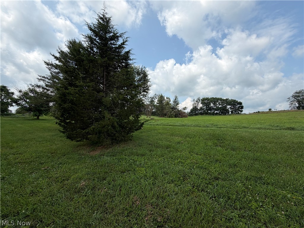 1212 Moccasin Road NE Carrollton OH 44615