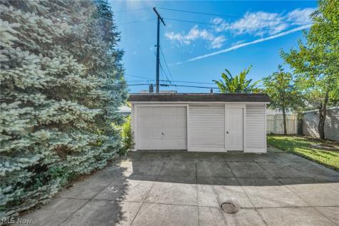 2313 Fairdale Avenue Cleveland OH 44109