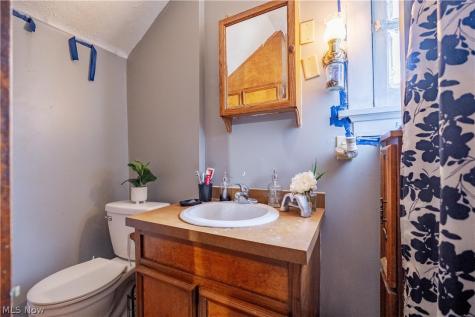 228 Para Avenue Akron OH 44305