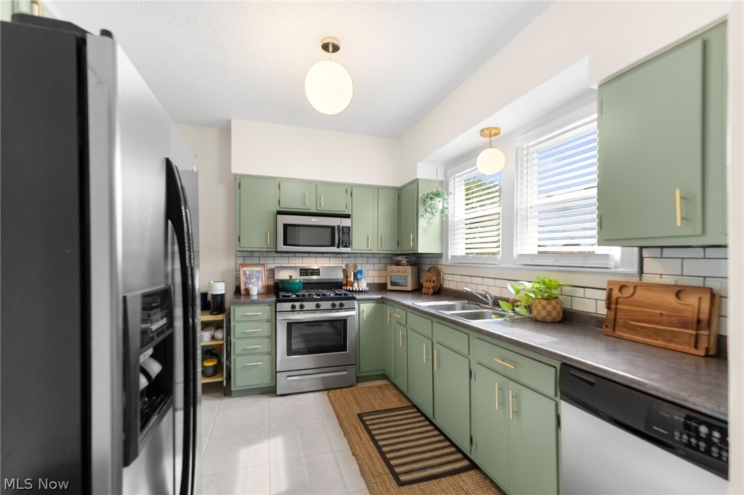 517 W Main Street Malvern OH 44644