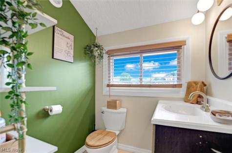 517 W Main Street Malvern OH 44644