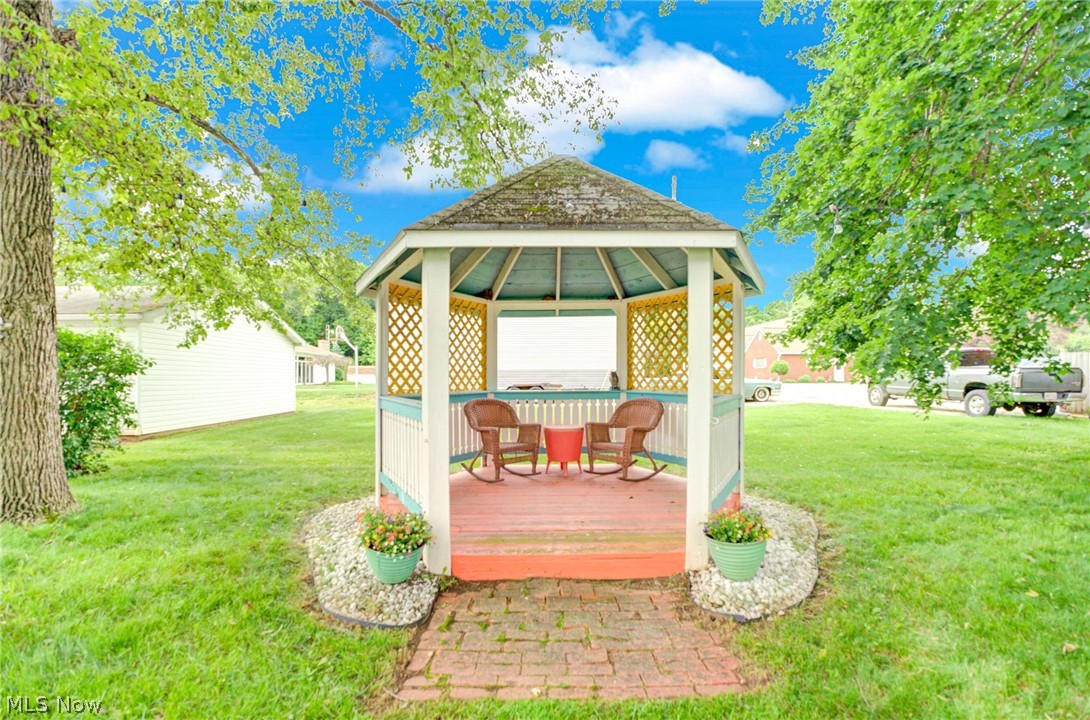 517 W Main Street Malvern OH 44644