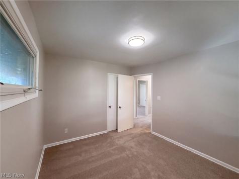 11301 Riveredge Drive Parma OH 44130