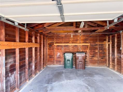 11301 Riveredge Drive Parma OH 44130