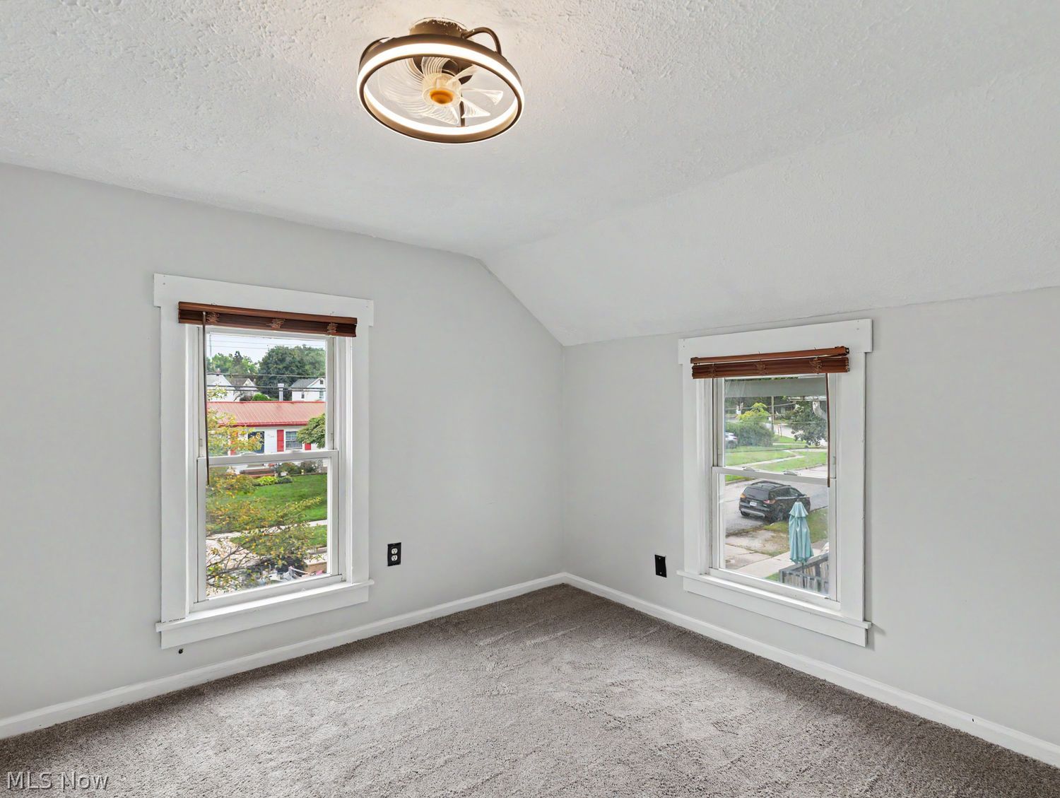 639 Broadway Street E Cuyahoga Falls OH 44221