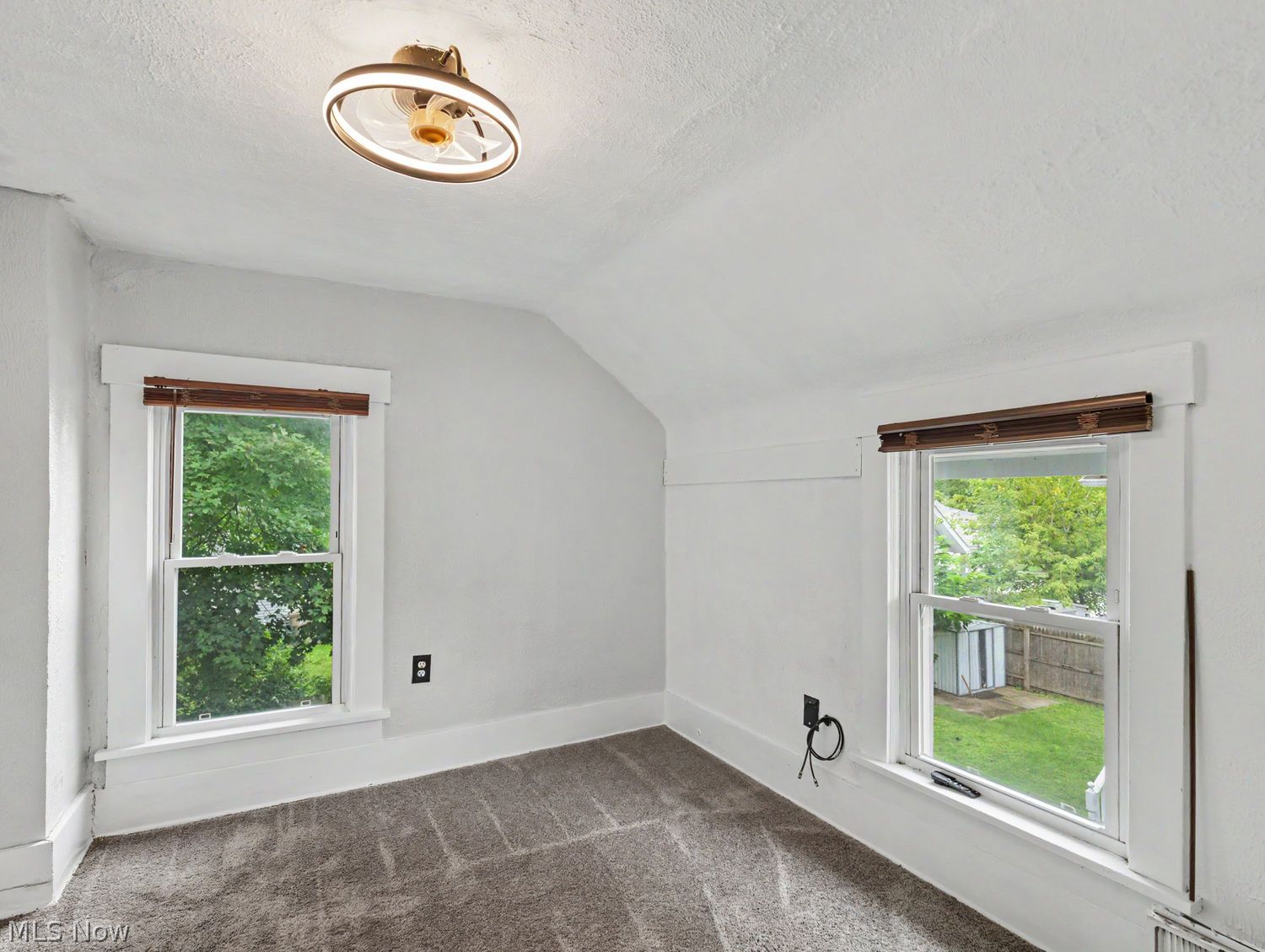 639 Broadway Street E Cuyahoga Falls OH 44221