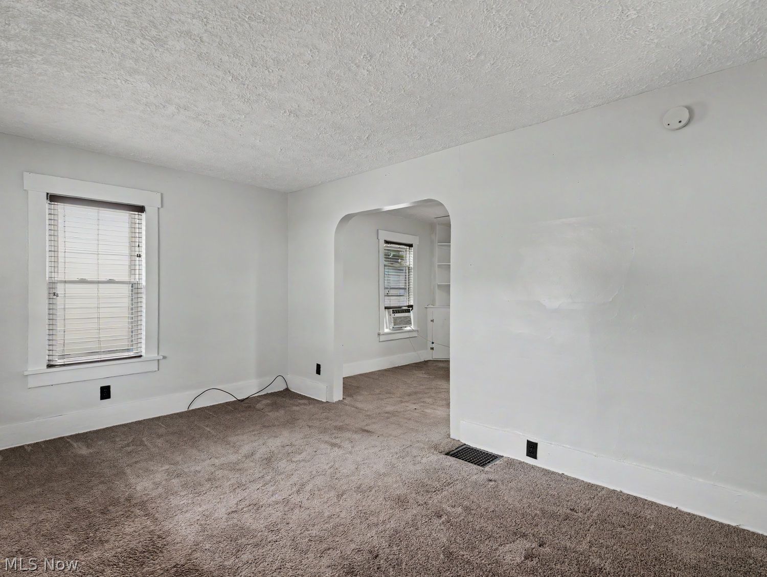 639 Broadway Street E Cuyahoga Falls OH 44221