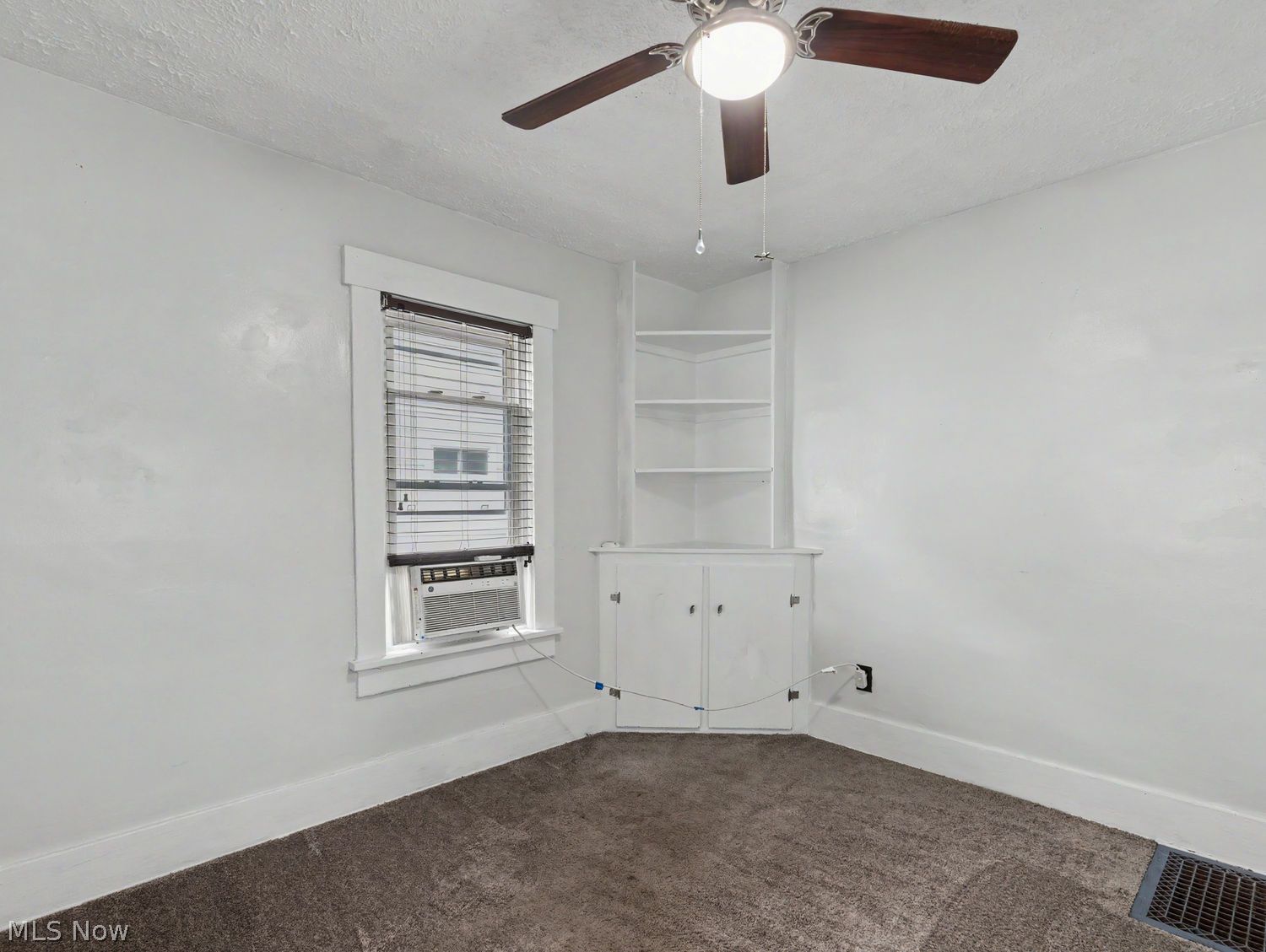 639 Broadway Street E Cuyahoga Falls OH 44221