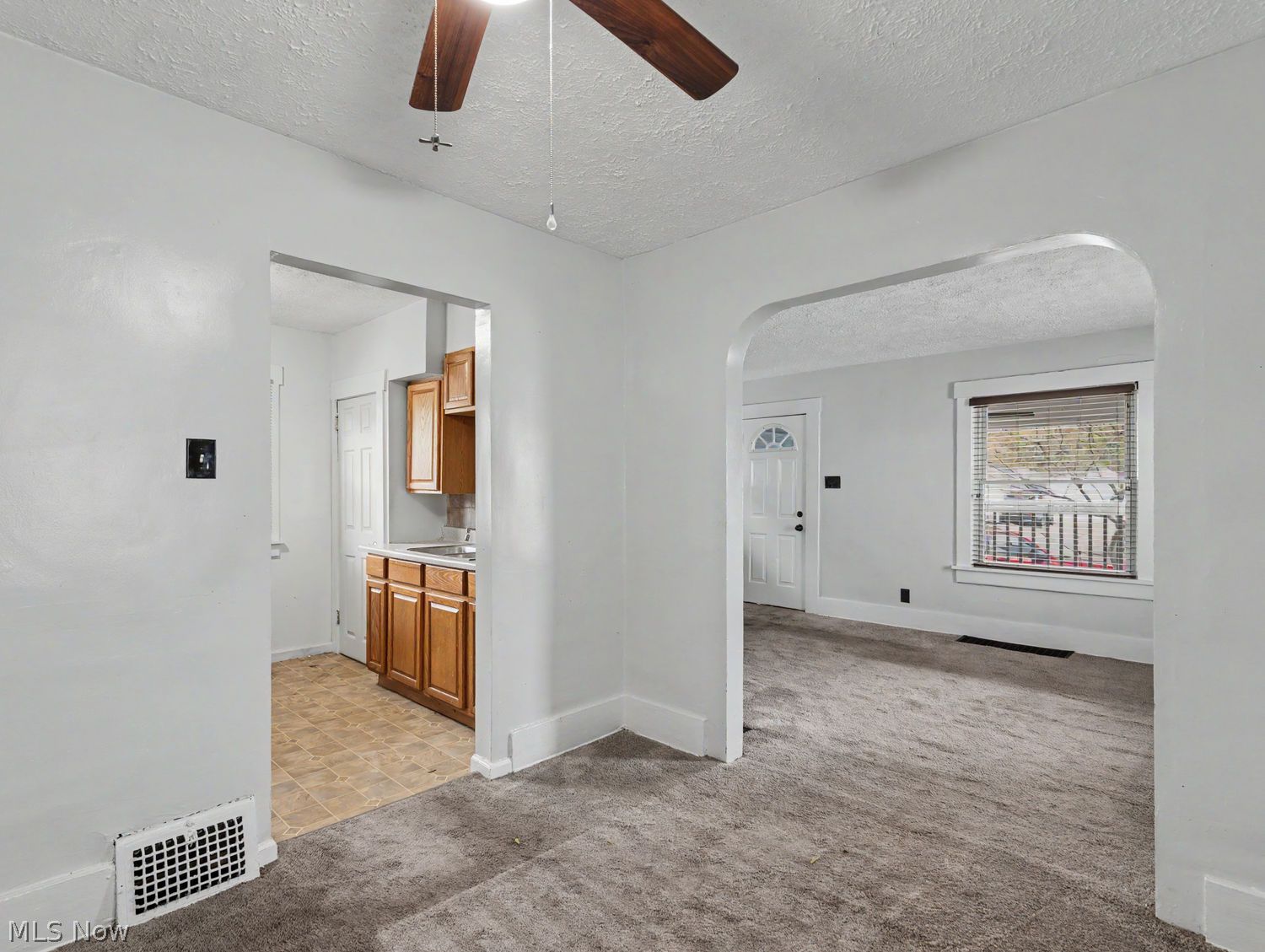 639 Broadway Street E Cuyahoga Falls OH 44221
