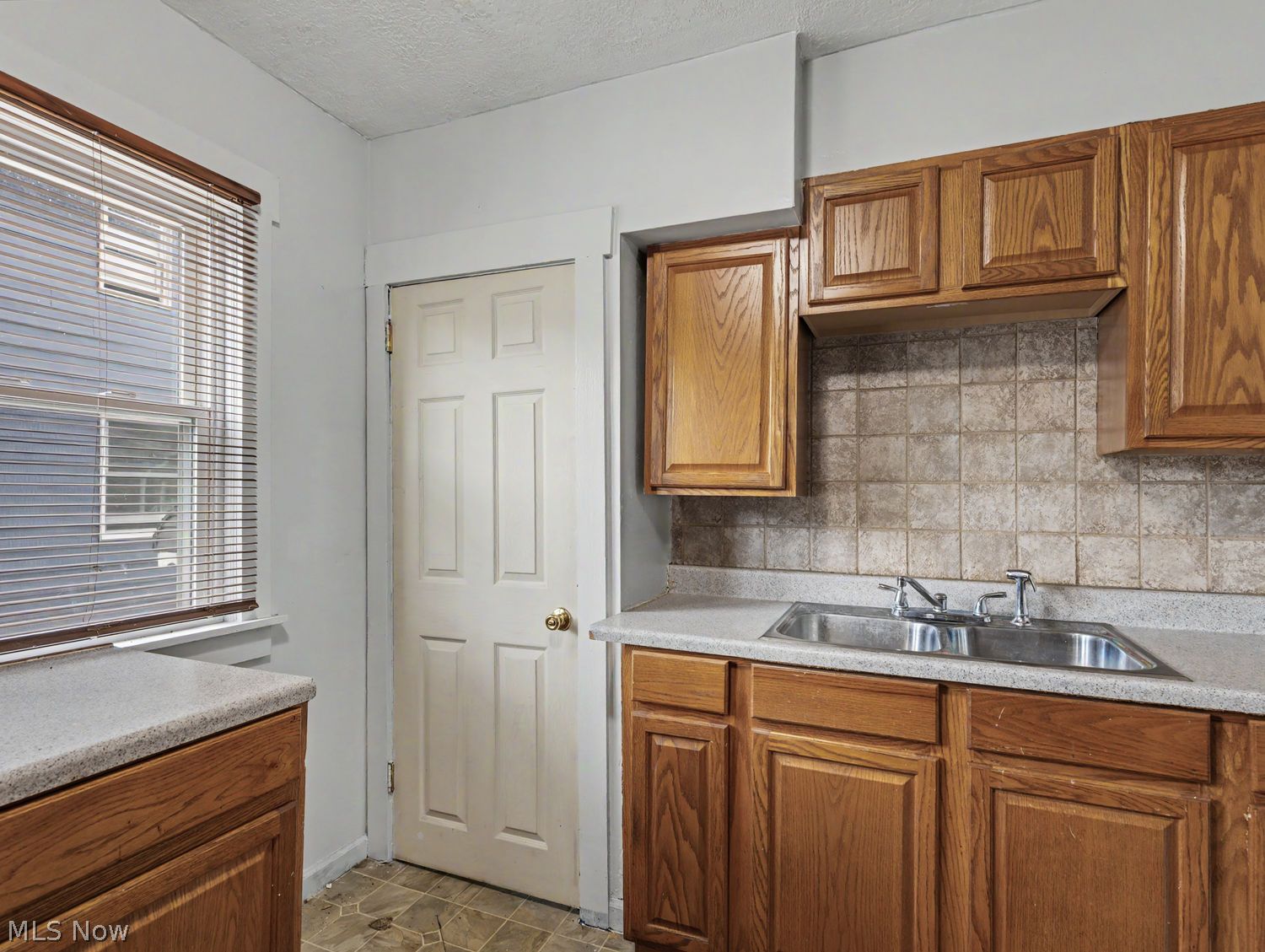 639 Broadway Street E Cuyahoga Falls OH 44221