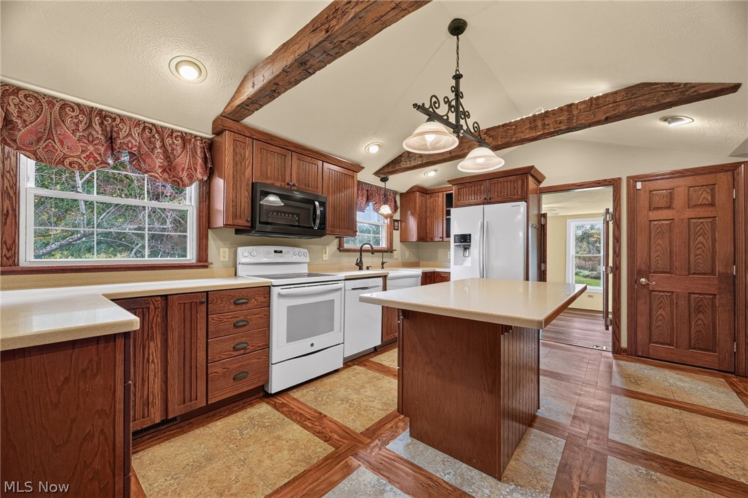 7165 Sidley Road Thompson OH 44086
