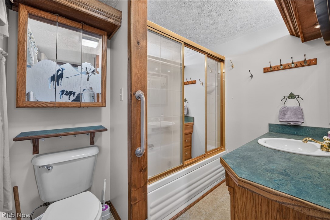 7165 Sidley Road Thompson OH 44086