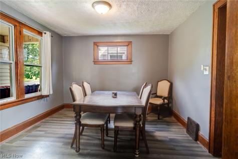 422 Reed Avenue Akron OH 44301