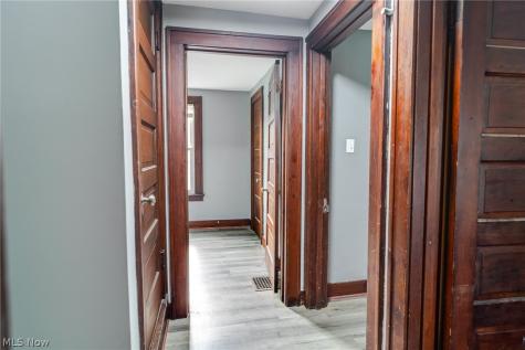 422 Reed Avenue Akron OH 44301