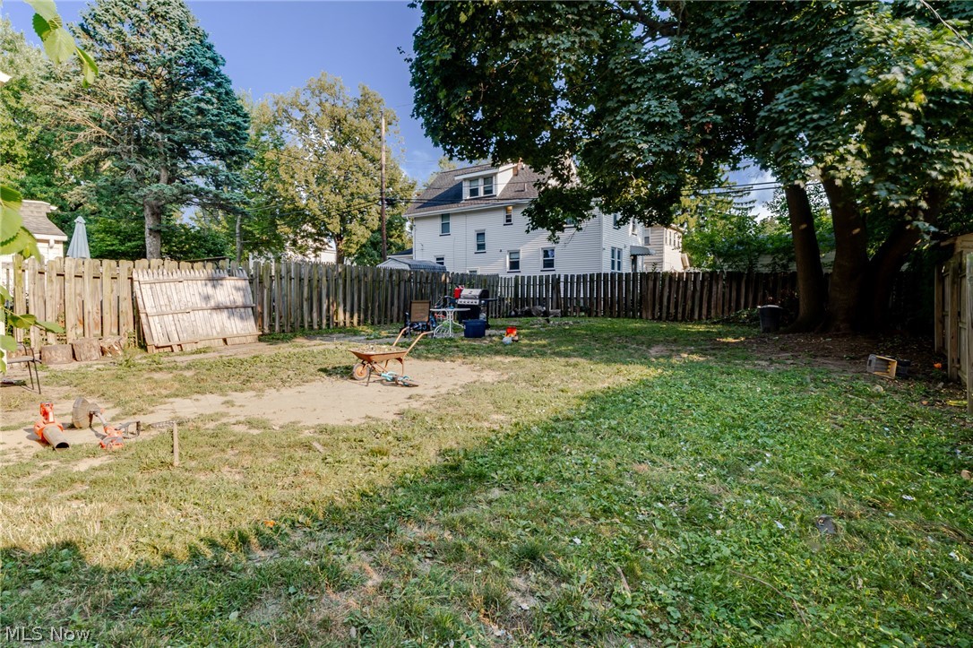 422 Reed Avenue Akron OH 44301