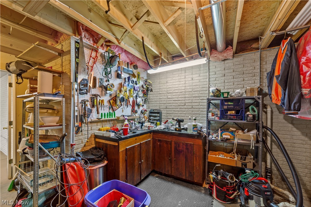 35295 Livingston Drive Avon OH 44011