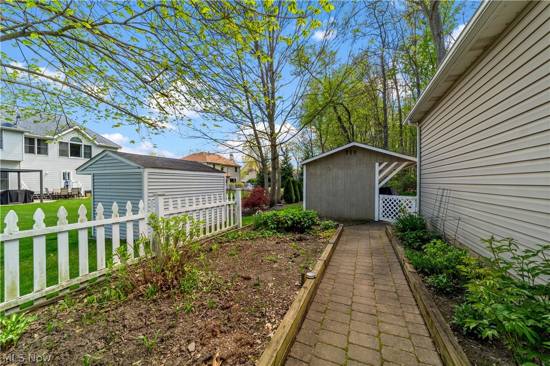 35295 Livingston Drive Avon OH 44011