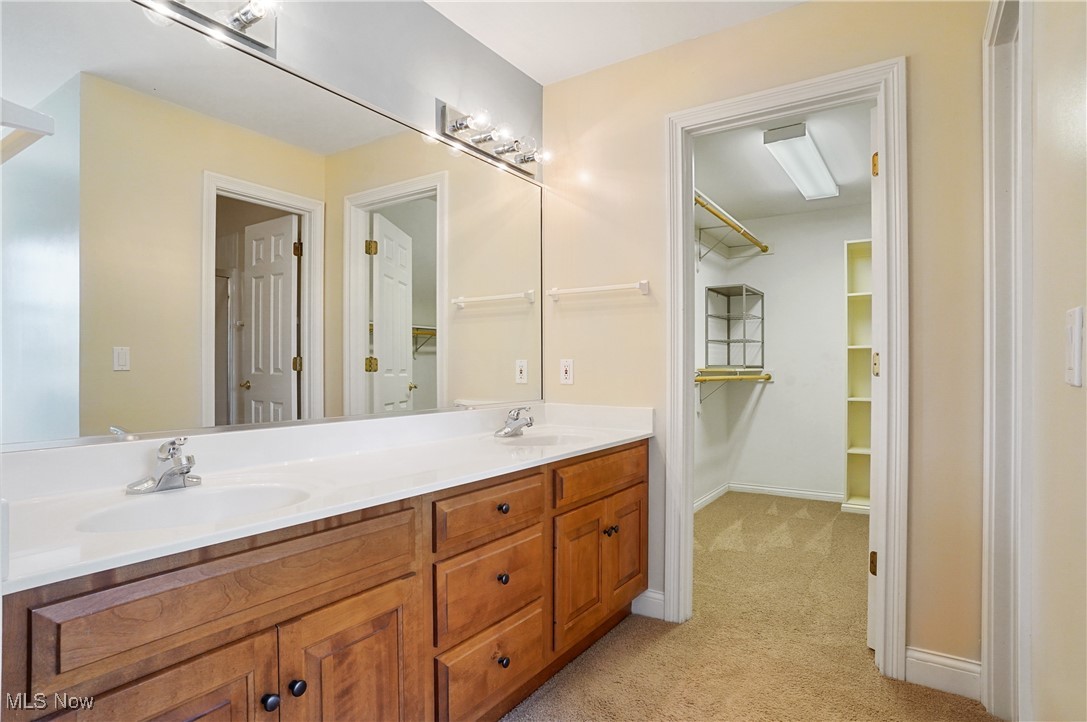 12 Tanager Drive Hudson OH 44236