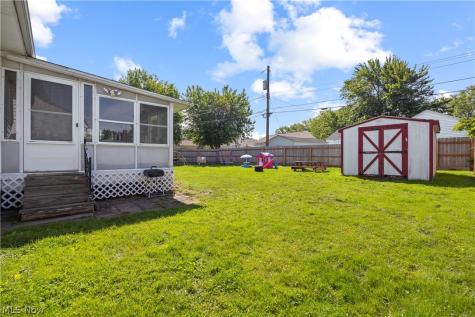 1739 W 11th Street Lorain OH 44052