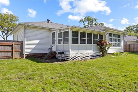 1739 W 11th Street Lorain OH 44052