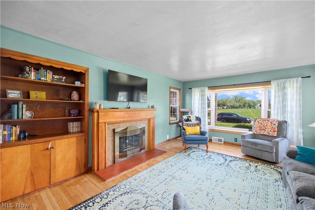 1739 W 11th Street Lorain OH 44052
