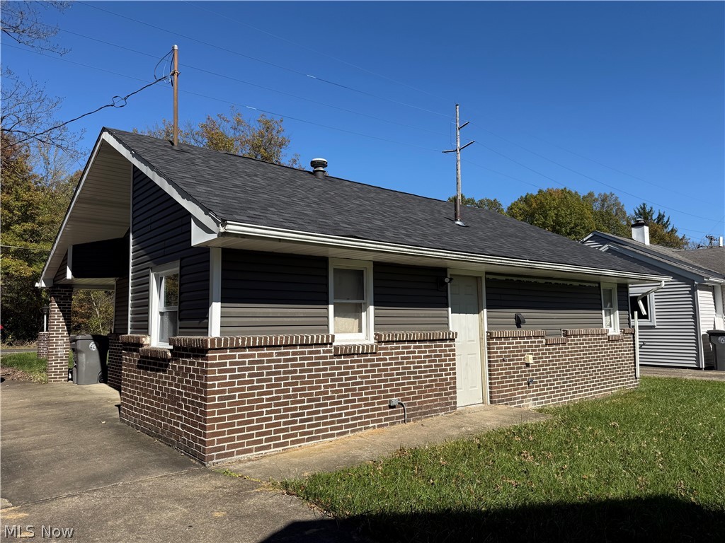 3203 Mcguffey Road Youngstown OH 44505