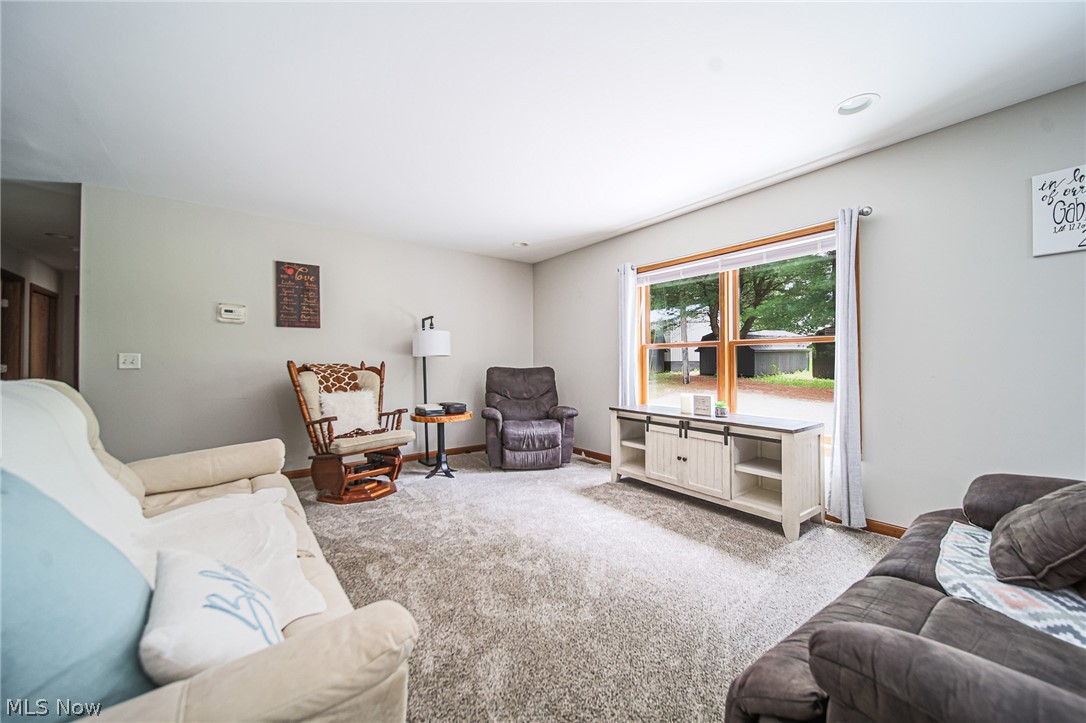 8090 County Road 318 Shreve OH 44676