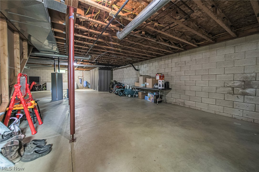 8090 County Road 318 Shreve OH 44676