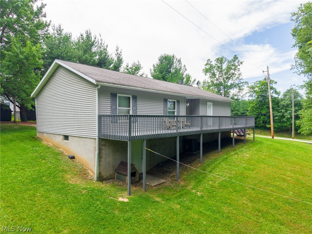 8090 County Road 318 Shreve OH 44676