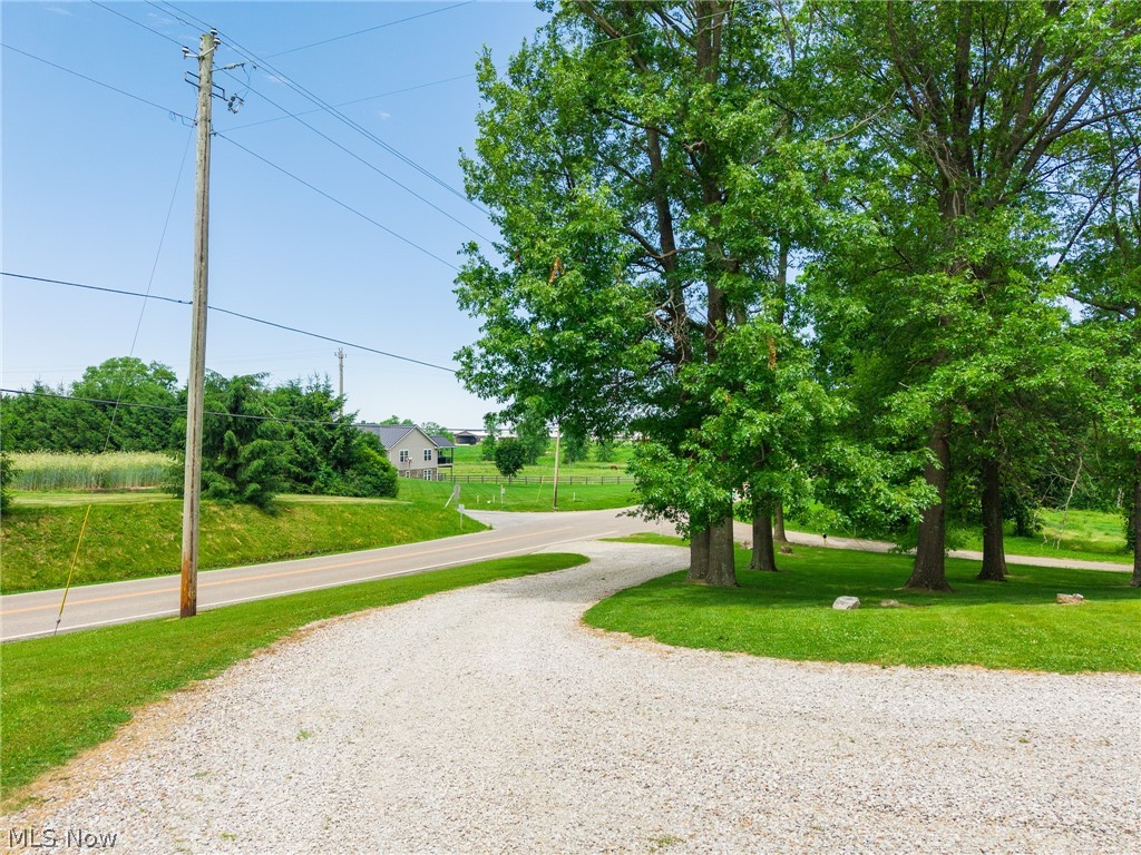 8090 County Road 318 Shreve OH 44676