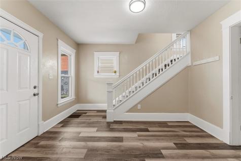 2217 Broadway Lorain OH 44052