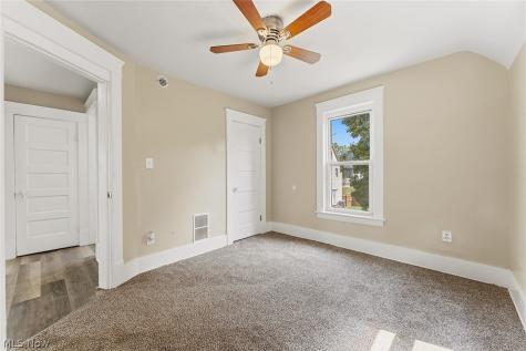 2217 Broadway Lorain OH 44052