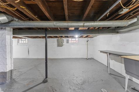 2217 Broadway Lorain OH 44052