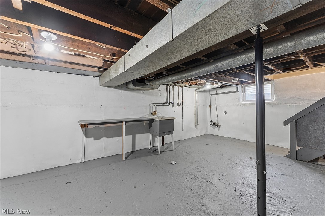 2217 Broadway Lorain OH 44052
