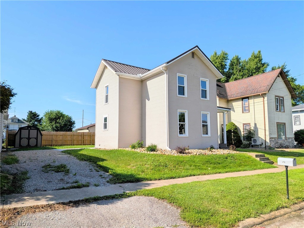 293 Jones Street Shreve OH 44676