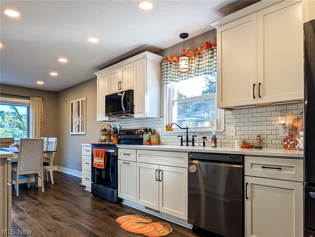 546 E Mohawk Drive Malvern OH 44644