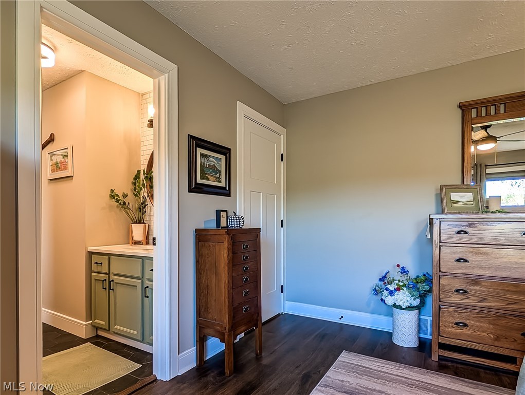 546 E Mohawk Drive Malvern OH 44644