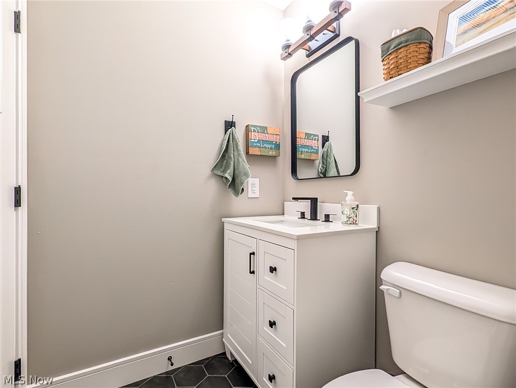 546 E Mohawk Drive Malvern OH 44644