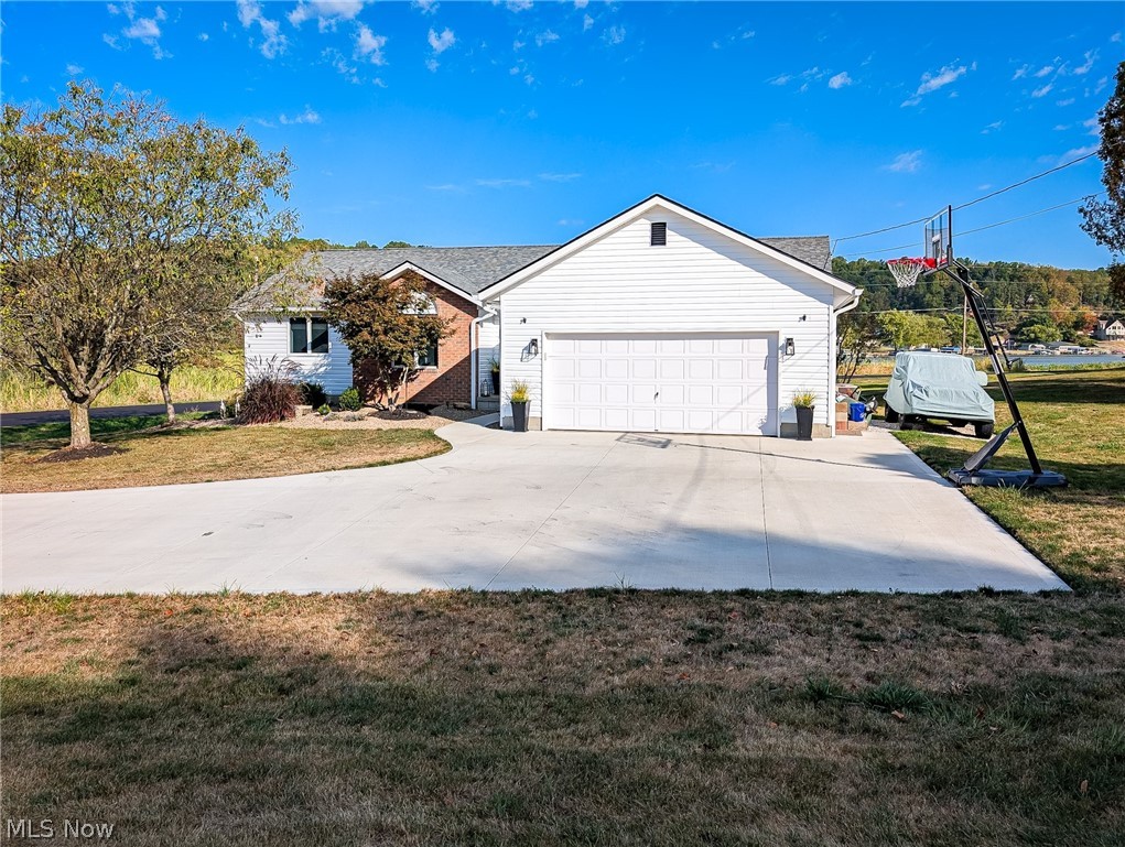 546 E Mohawk Drive Malvern OH 44644