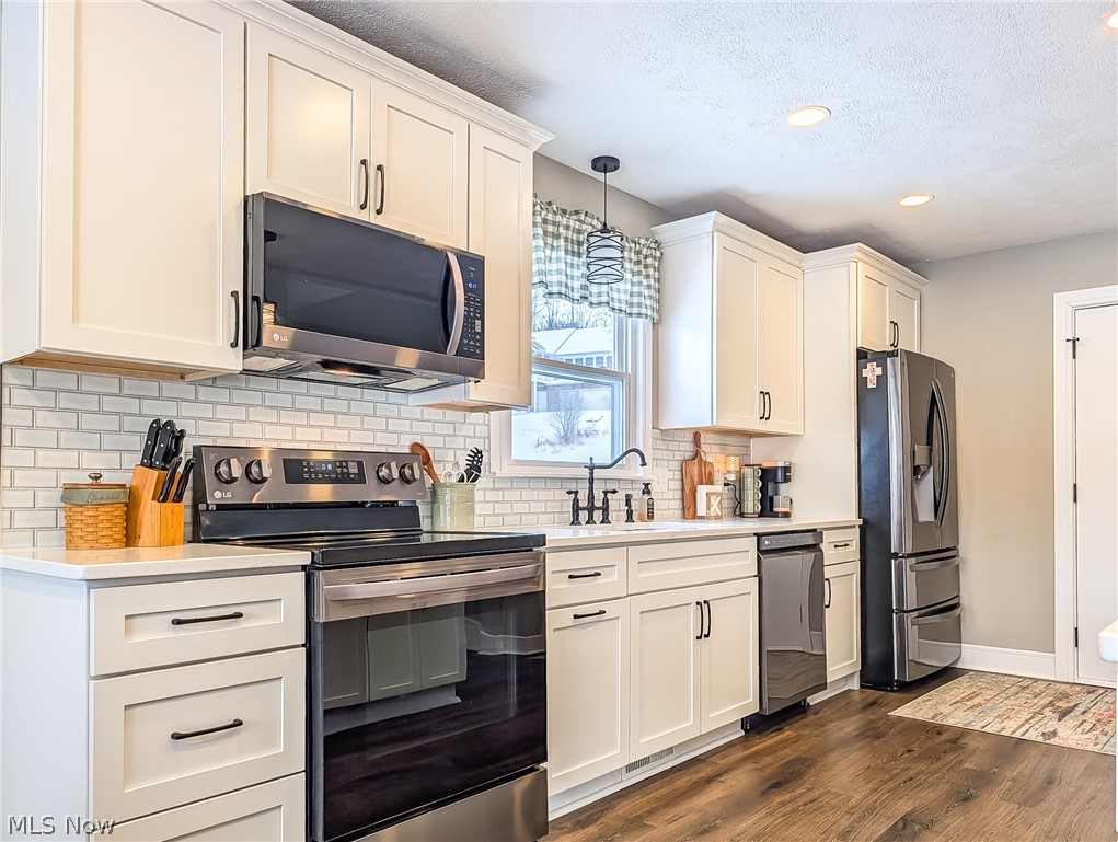 546 E Mohawk Drive Malvern OH 44644